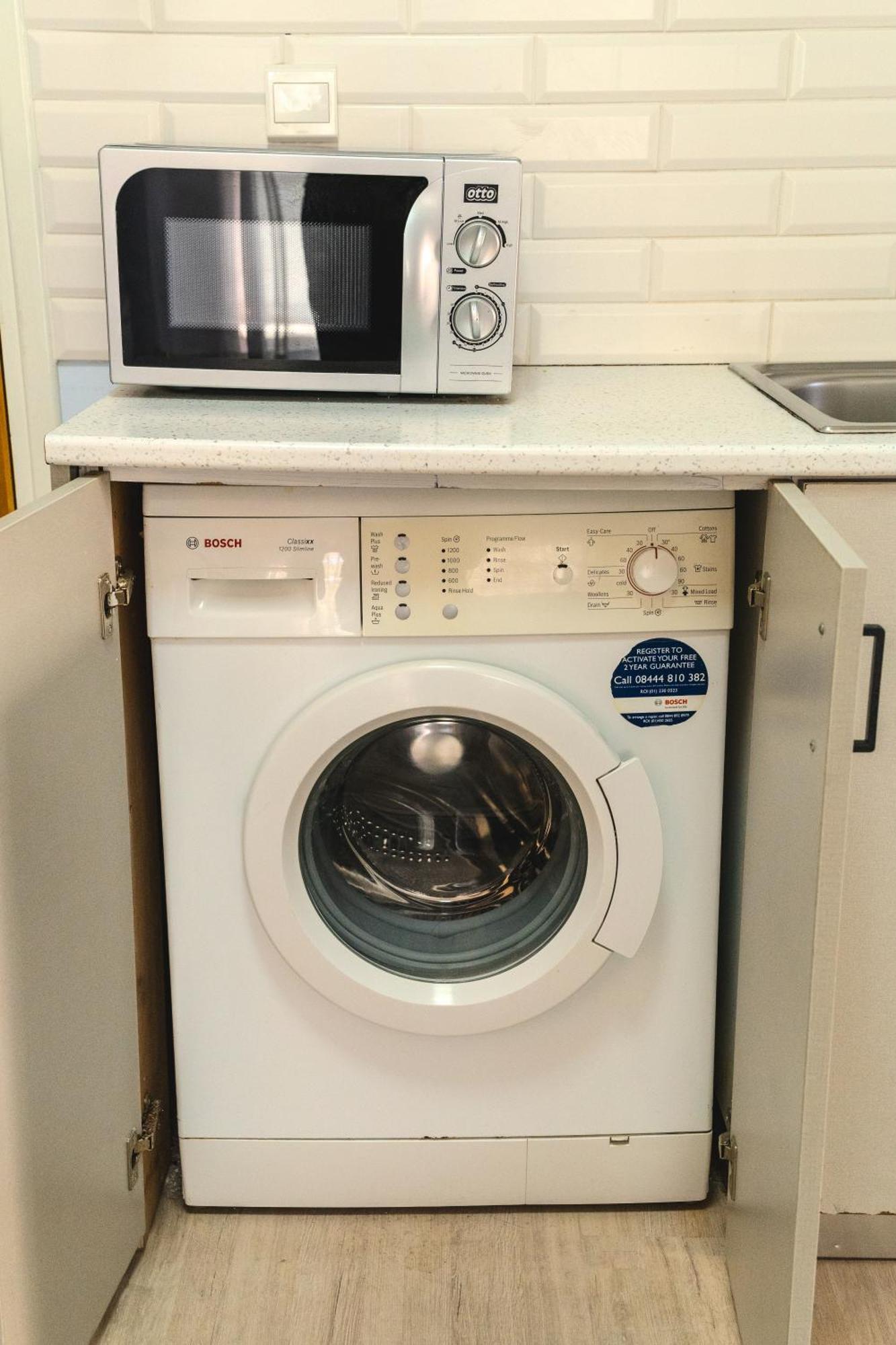 Helios Mackenzie One Bedroom Flat ラルナカ エクステリア 写真