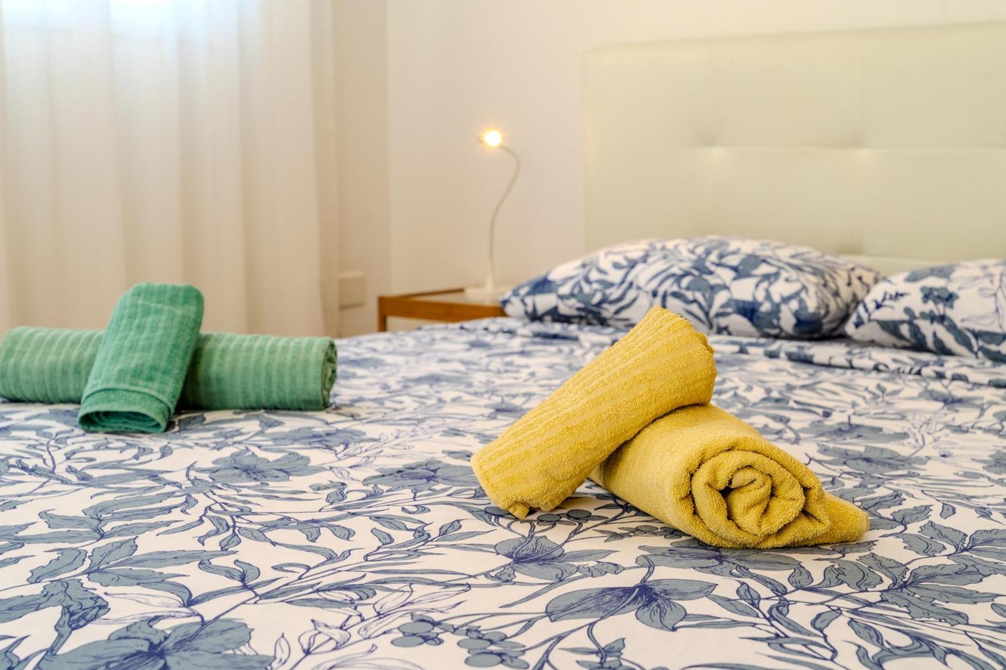 Helios Mackenzie One Bedroom Flat ラルナカ エクステリア 写真
